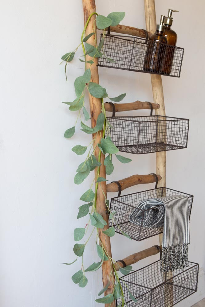 Échelle en bois avec 5 étagères à paniers