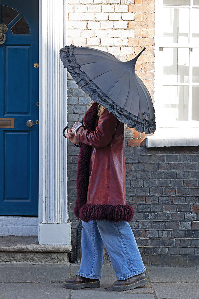 Parapluie à volants noir Boutique