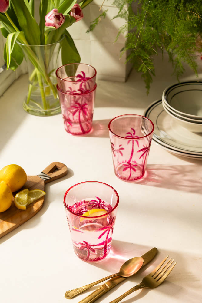 Gobelet pique-nique en acrylique rose motif palmier