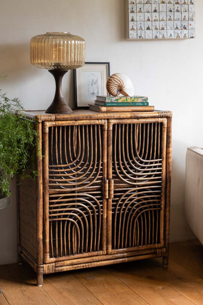 Belle armoire 2 portes en rotin marron foncé