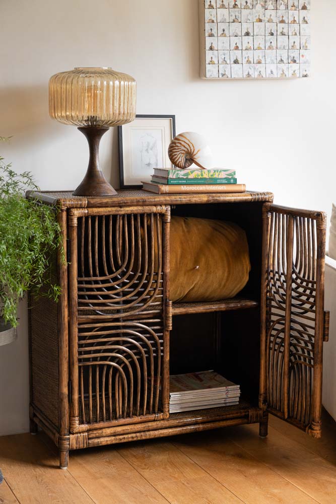 Belle armoire 2 portes en rotin marron foncé