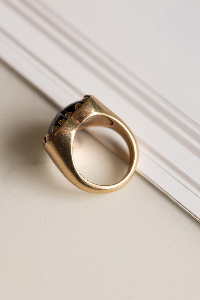 Bague épaisse en or et cœur noir - Disponible en deux tailles