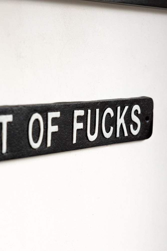 Panneau mural « Fresh Out Of Fucks »