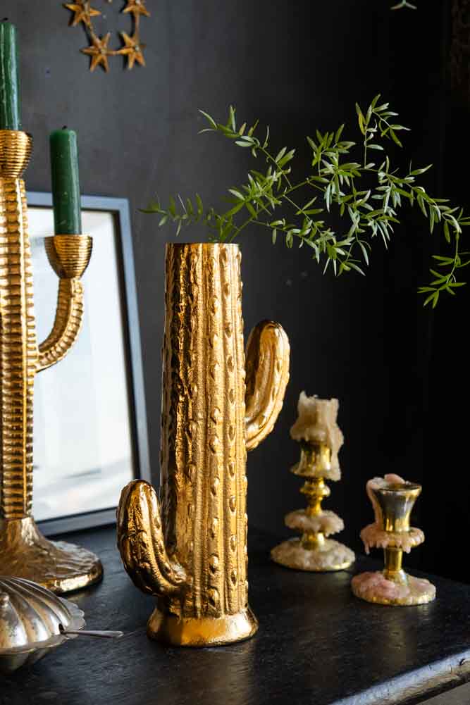 Vase à tige de cactus doré