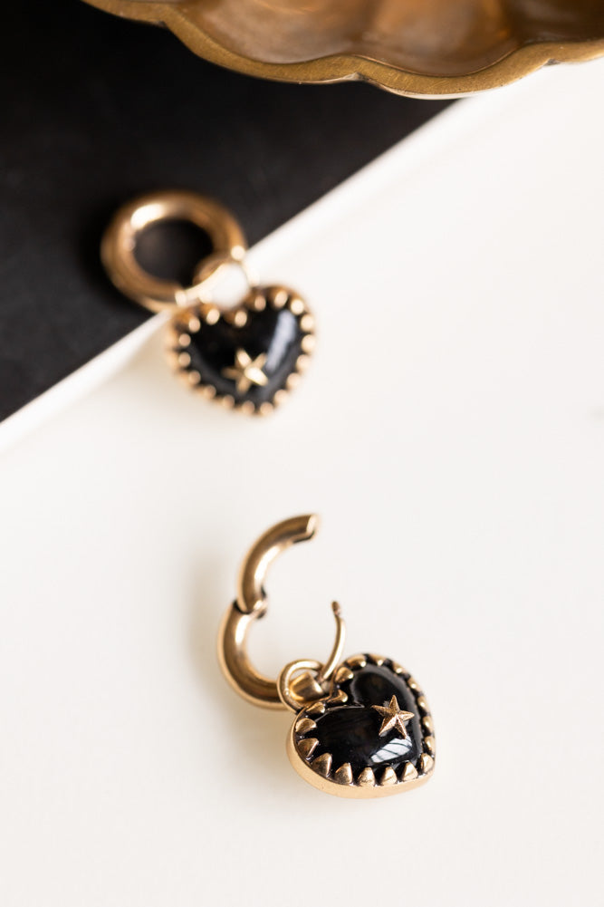 Boucles d'oreilles créoles en forme de cœur en or et noir