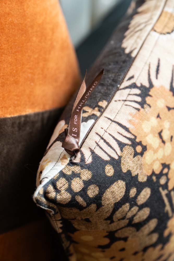 Coussin en coton à fleurs foncées HKLIVING