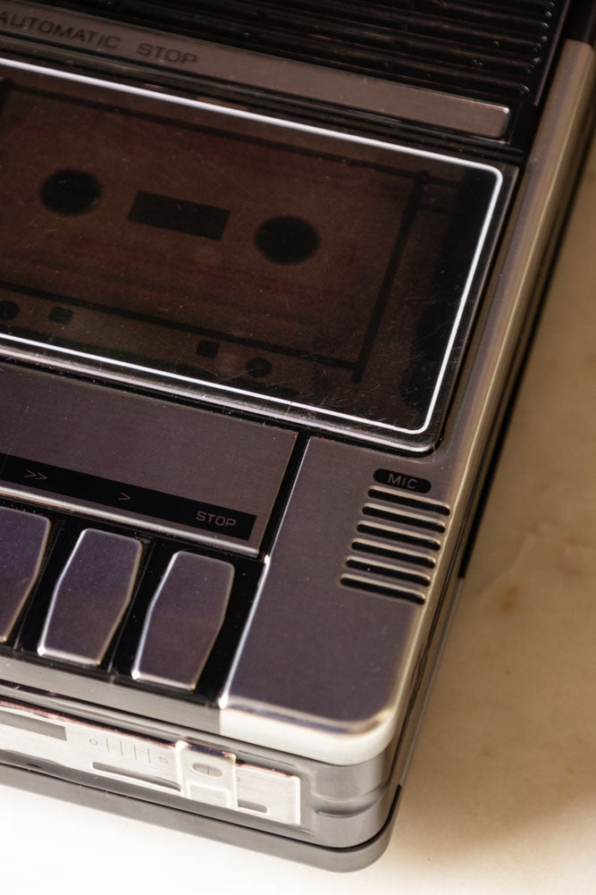 Boîte de rangement pour magnétophone à cassettes rétro